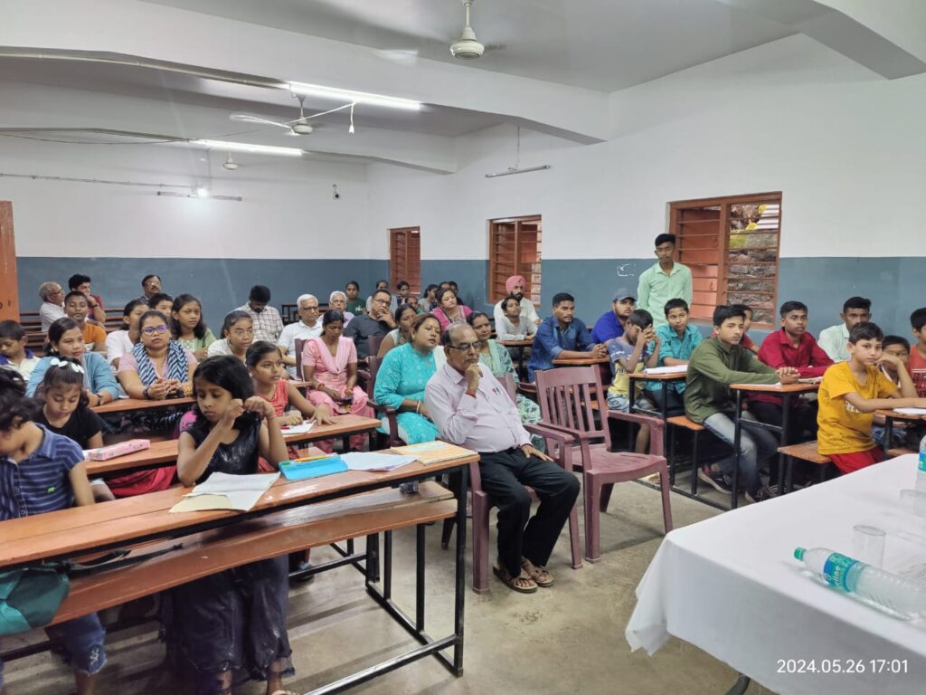 रोटी चाईबासा के द्वारा श्री मारवाड़ी हिन्दी मध्य विद्यालय में छात्र-छात्राओं  के बीच स्वास्थ्य जागरूकता कार्यक्रम का किया आयोजन